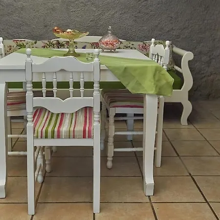 Centrally Yours: Spacious House In The Center * חאניה