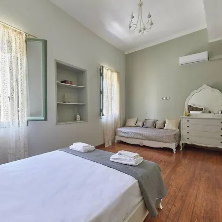 Centrally Yours: Spacious House In The Center * חאניה