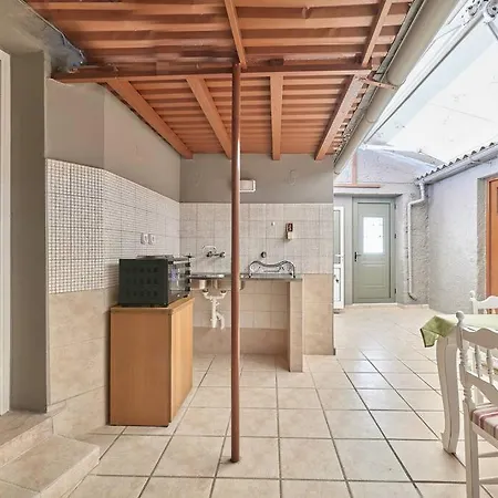 Centrally Yours: Spacious House In The Center